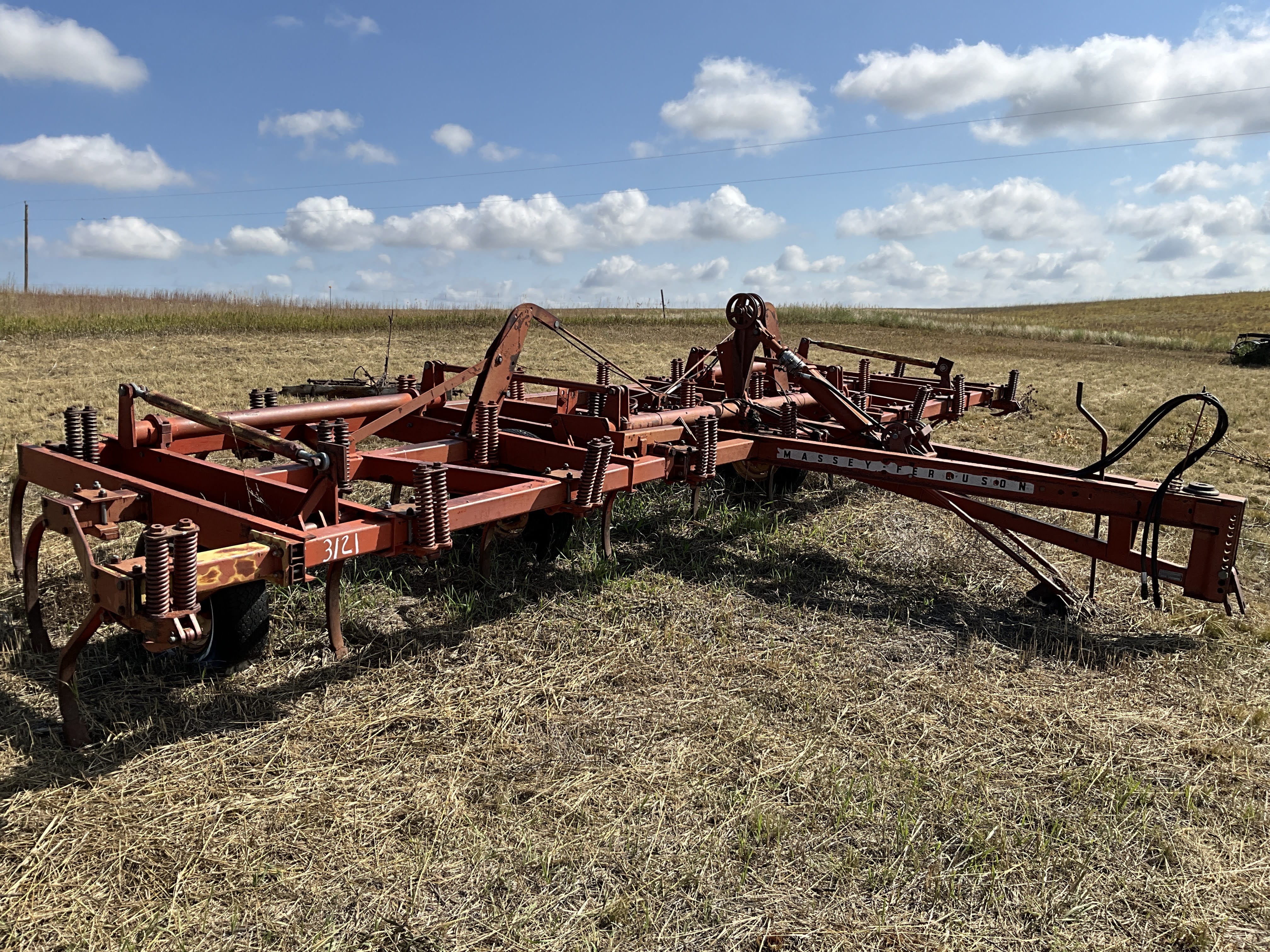 Massey Ferguson 125 Equipment Image0