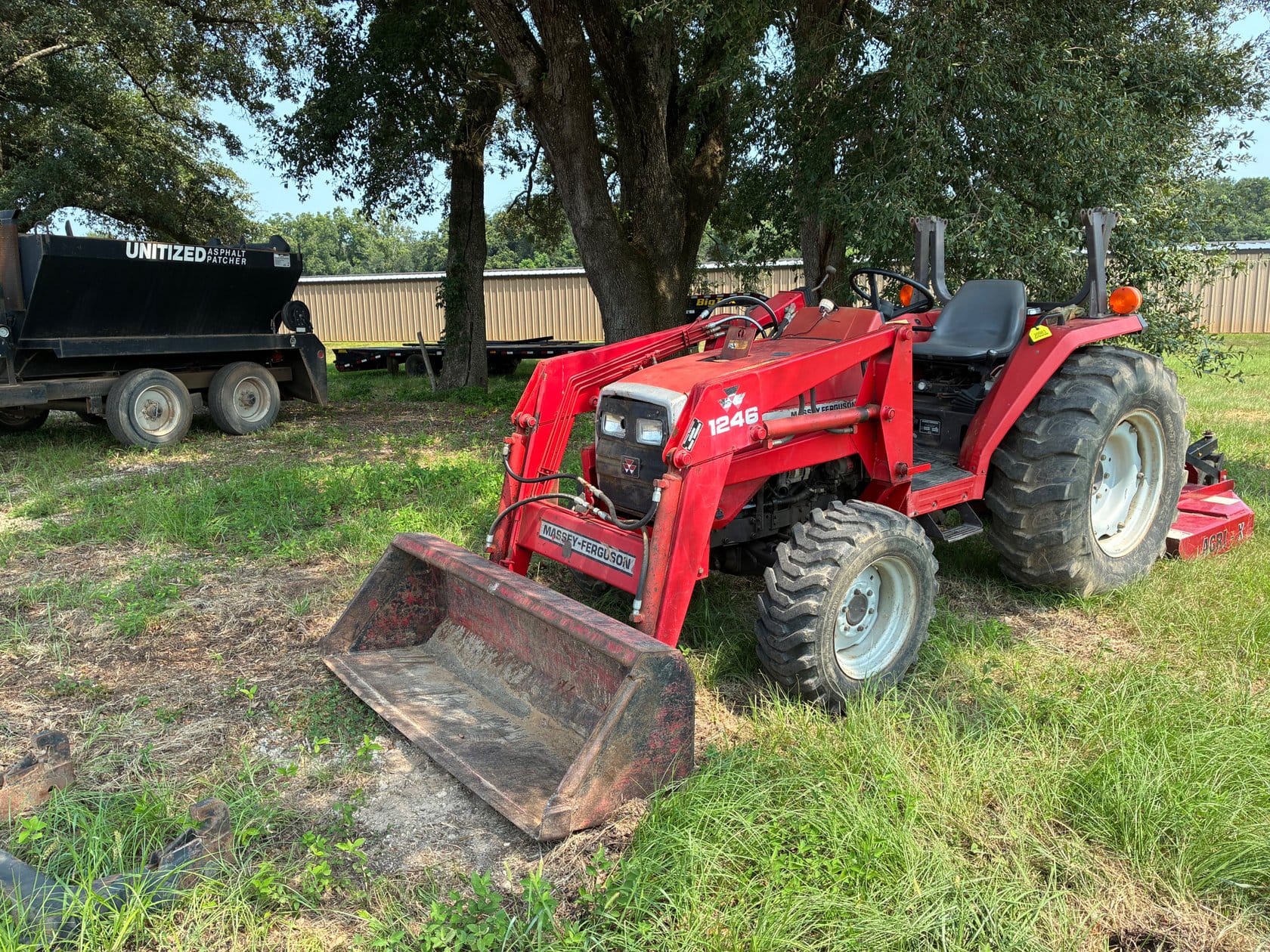 Massey Ferguson 1250 Equipment Image0
