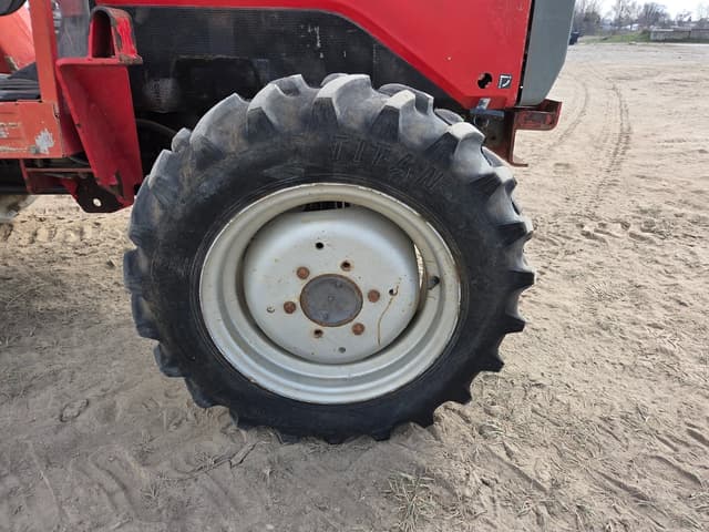 Image of Massey Ferguson 1250 equipment image 3