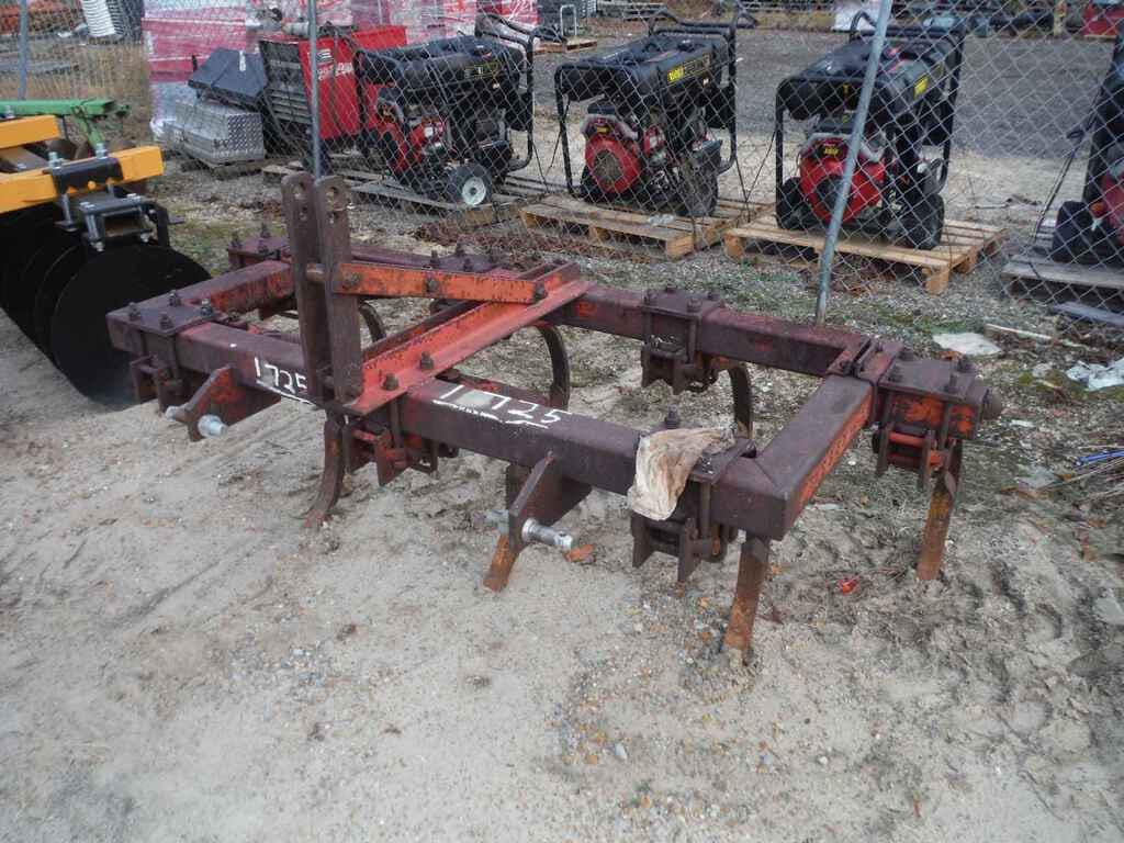 Main image Massey Ferguson 126