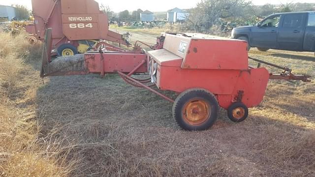 Image of Massey Ferguson 126 equipment image 2