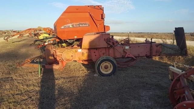 Image of Massey Ferguson 126 equipment image 4