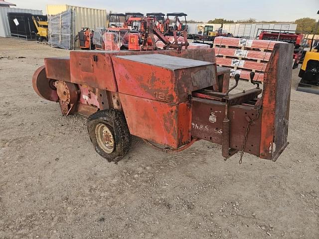 Image of Massey Ferguson 126 equipment image 4