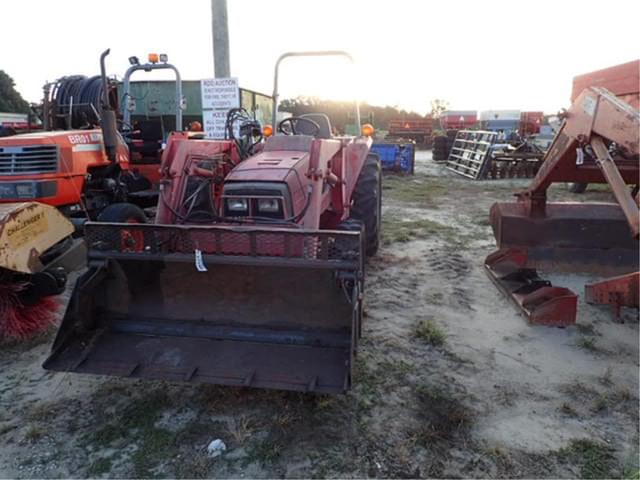 Image of Massey Ferguson 1260 equipment image 1