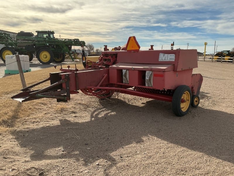 Massey Ferguson 1260 Equipment Image0