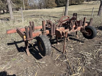 Main image Massey Ferguson 127