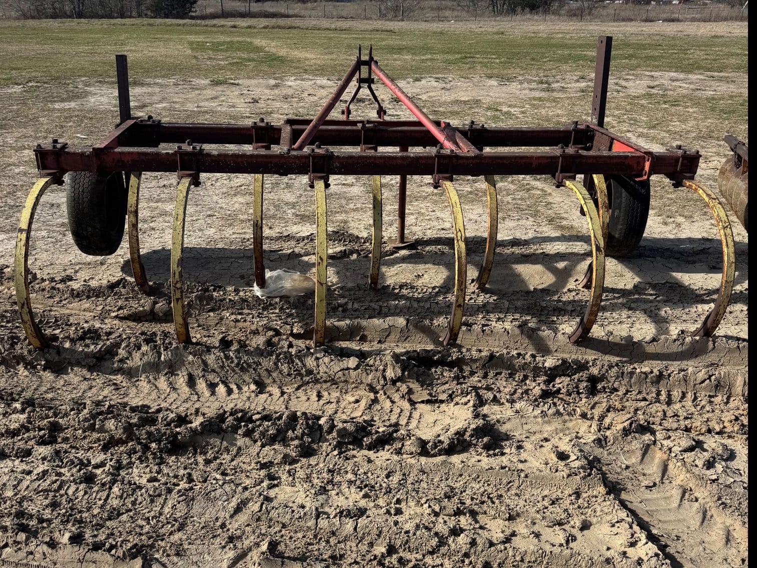Massey Ferguson 127 Equipment Image0