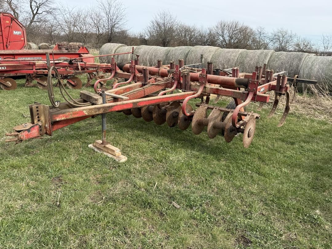 Image of Massey Ferguson 129 Primary image