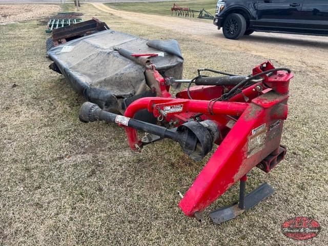 Image of Massey Ferguson 1327 equipment image 1