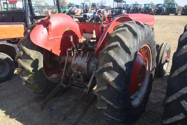 Image of Massey Ferguson 135 equipment image 2