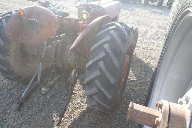 Image of Massey Ferguson 135 equipment image 3