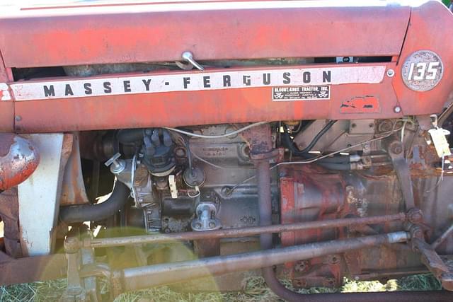 Image of Massey Ferguson 135 equipment image 1