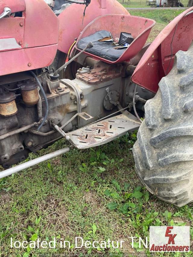 Image of Massey Ferguson 135 equipment image 4