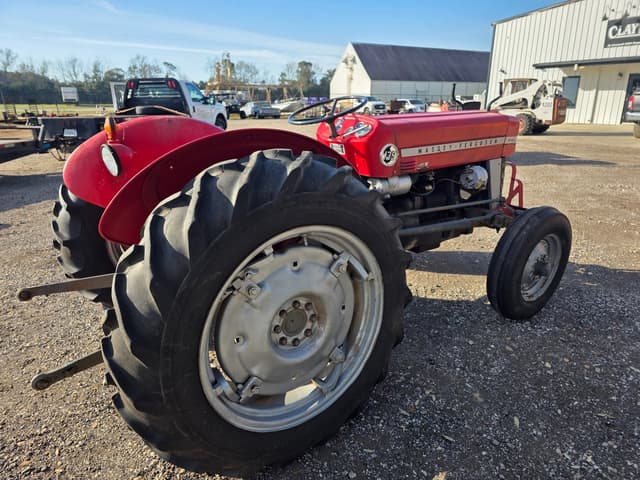 Image of Massey Ferguson 135 equipment image 3