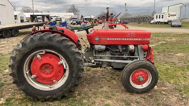 Image of Massey Ferguson 135 equipment image 2