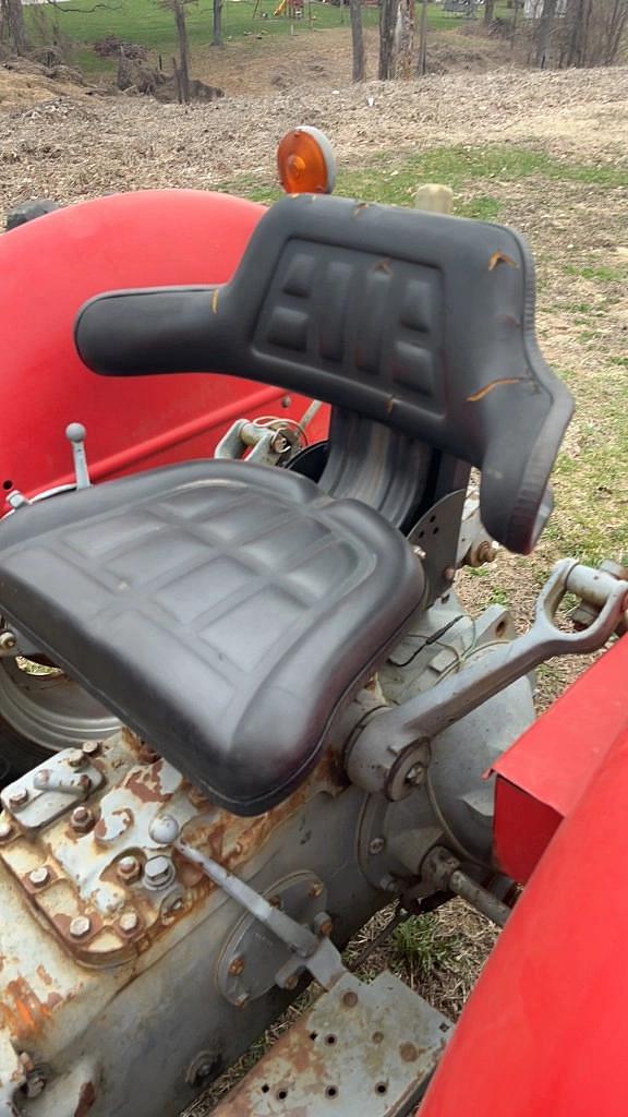 Image of Massey Ferguson 135 equipment image 4