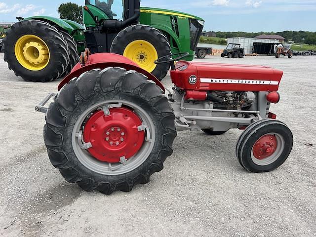 Image of Massey Ferguson 135 equipment image 3