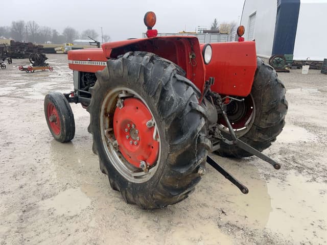 Image of Massey Ferguson 135 equipment image 4