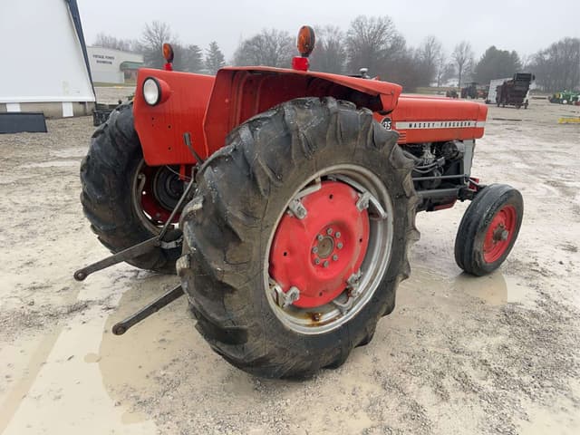 Image of Massey Ferguson 135 equipment image 2
