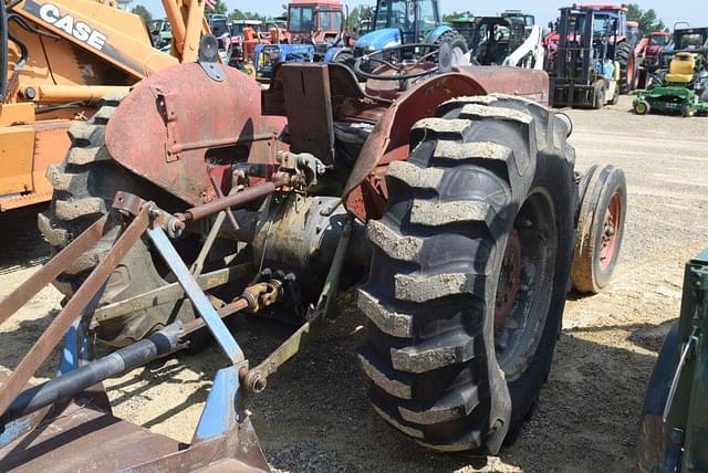 Image of Massey Ferguson 135 equipment image 3