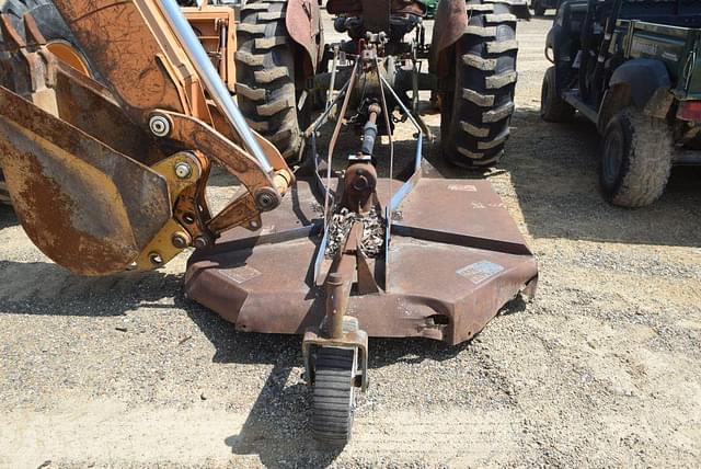 Image of Massey Ferguson 135 equipment image 2