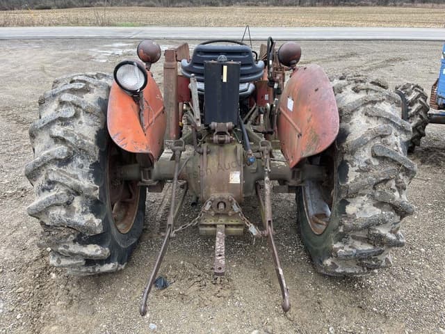 Image of Massey Ferguson 135 equipment image 2