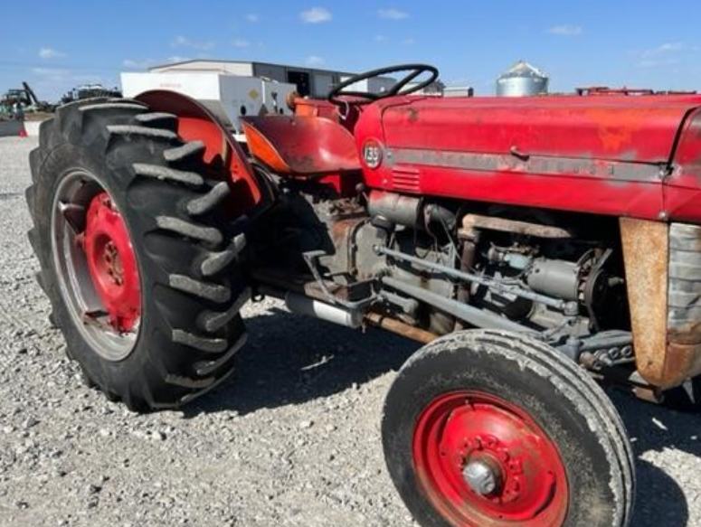 Main image Massey Ferguson 135