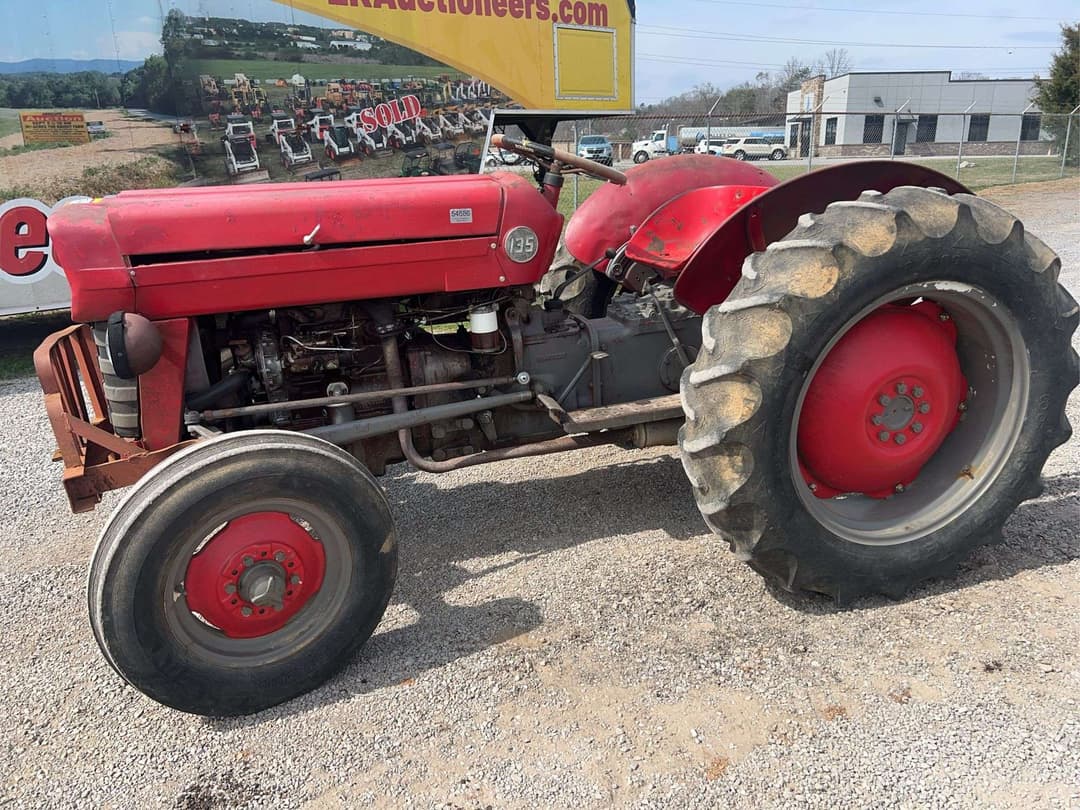 Image of Massey Ferguson 135 Primary image
