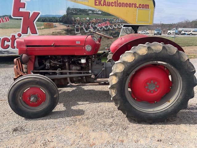 Image of Massey Ferguson 135 equipment image 1