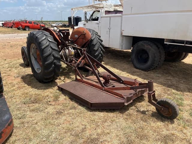 Image of Massey Ferguson 135 equipment image 3