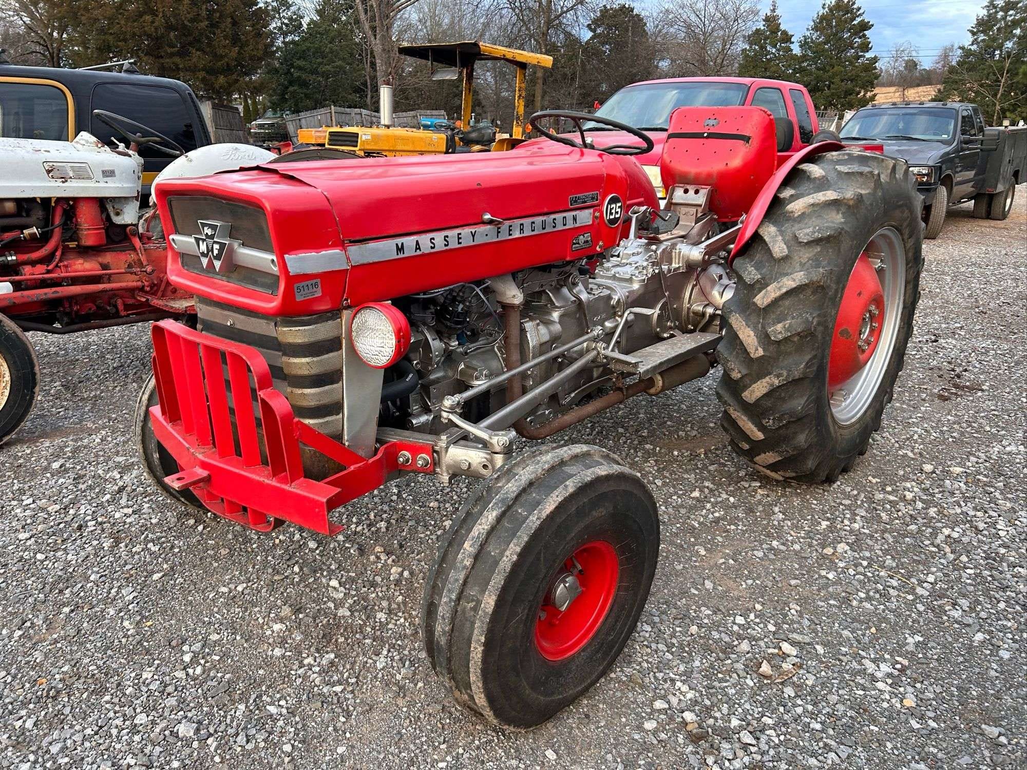 Massey Ferguson 135 Equipment Image0