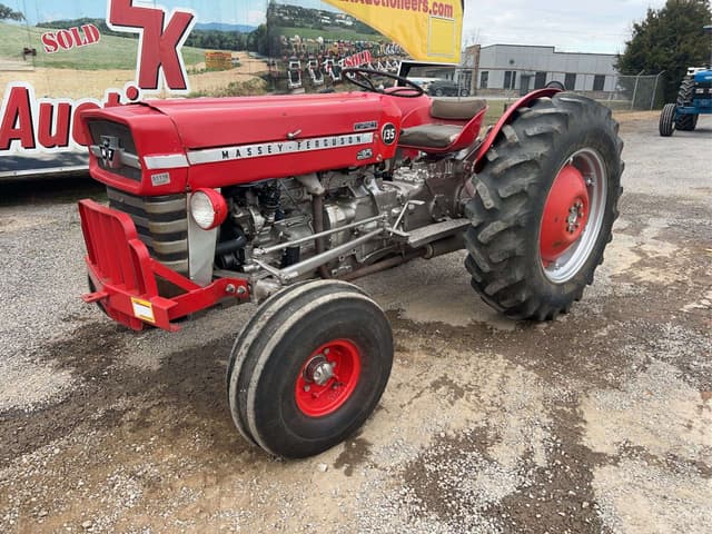 Image of Massey Ferguson 135 equipment image 4