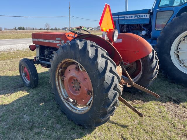 Image of Massey Ferguson 135 equipment image 2