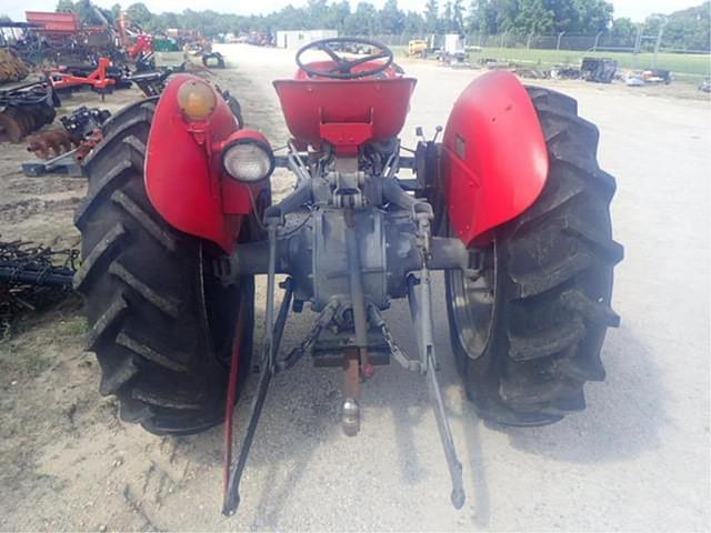 Image of Massey Ferguson 135 equipment image 3