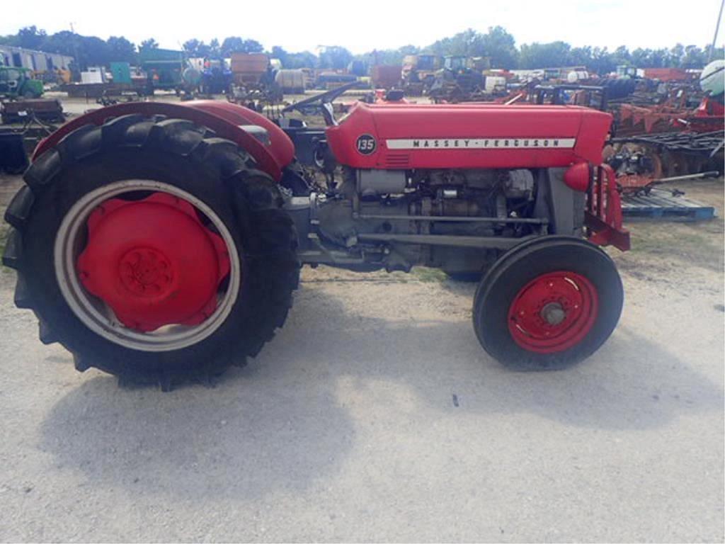 Image of Massey Ferguson 135 Primary image