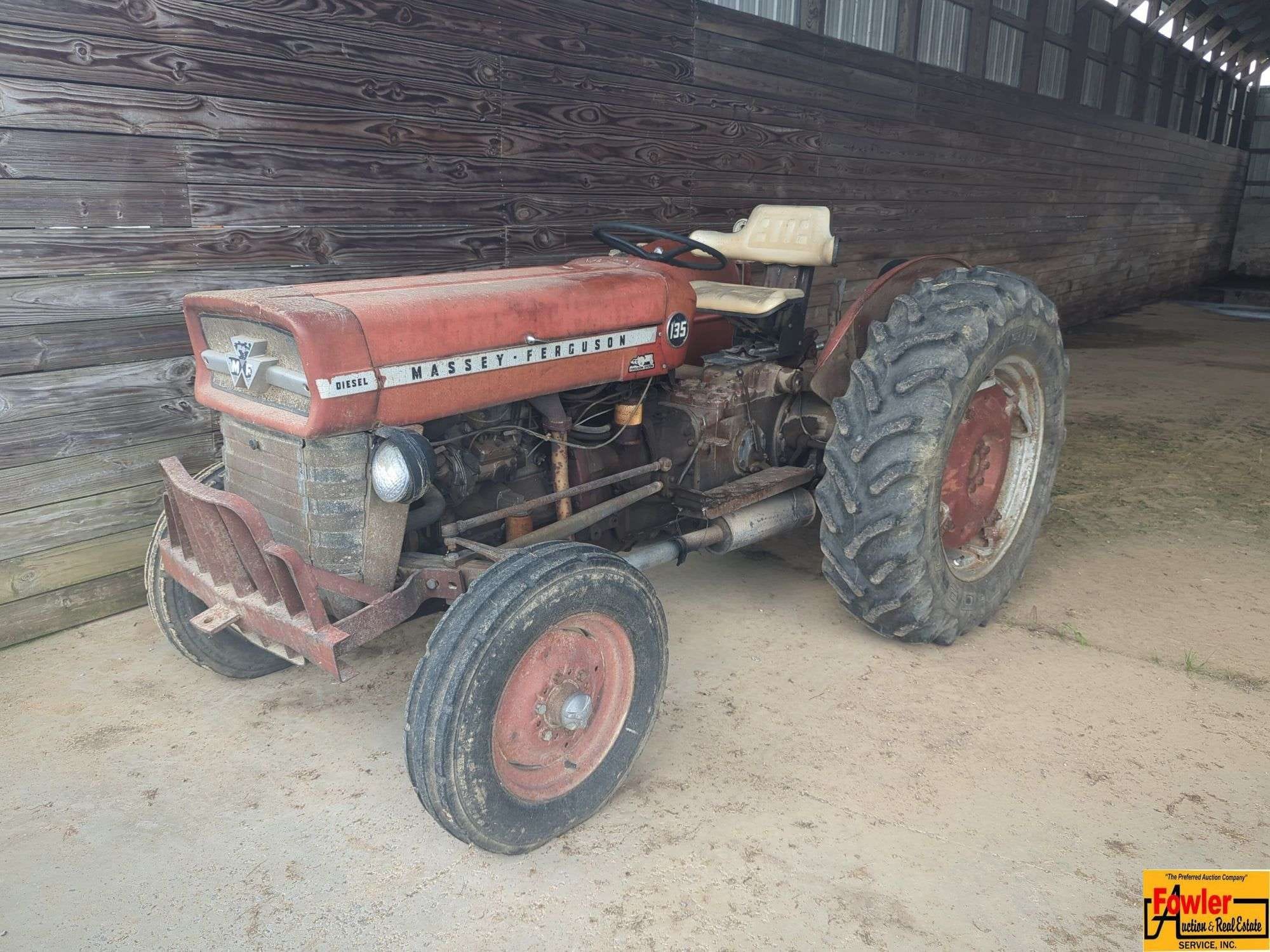 Massey Ferguson 135 Equipment Image0