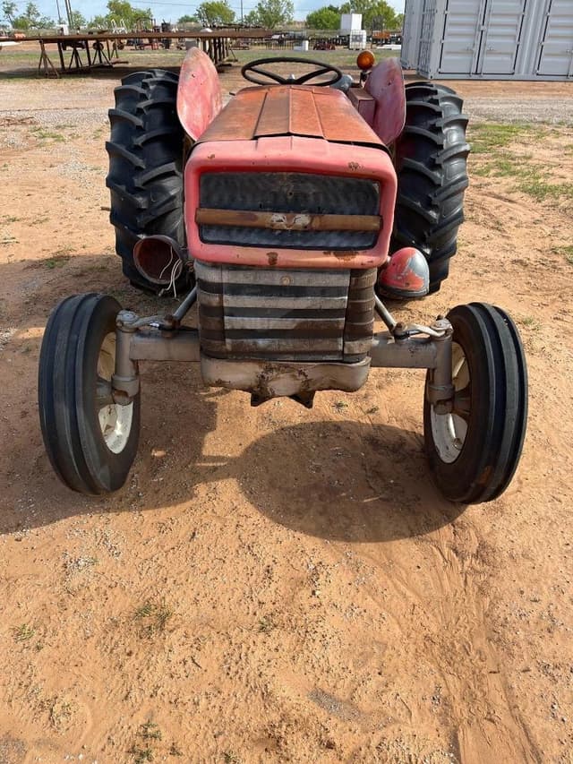 Image of Massey Ferguson 135 equipment image 2