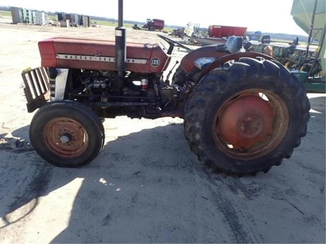 Image of Massey Ferguson 135 equipment image 3