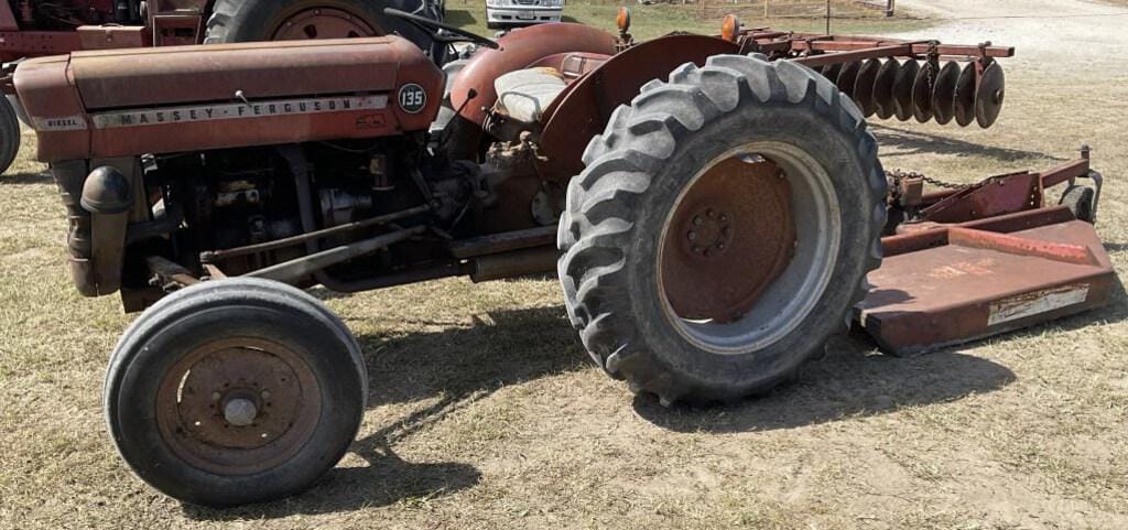 Main image Massey Ferguson 135