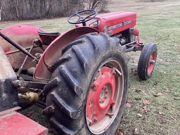 Image of Massey Ferguson 135 equipment image 4