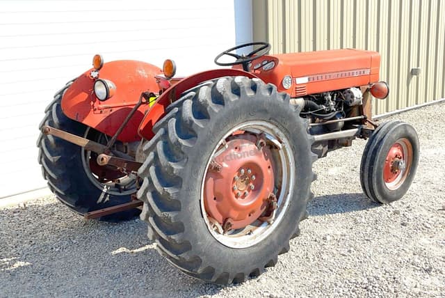 Image of Massey Ferguson 135 equipment image 4