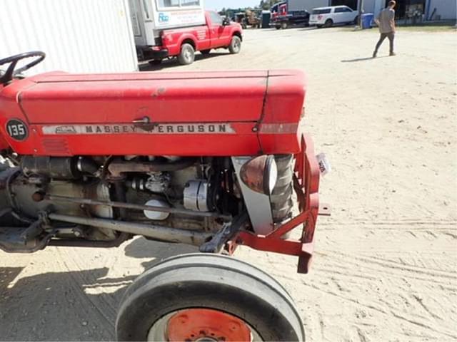 Image of Massey Ferguson 135 equipment image 1