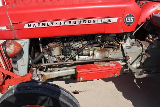 Image of Massey Ferguson 135 equipment image 3