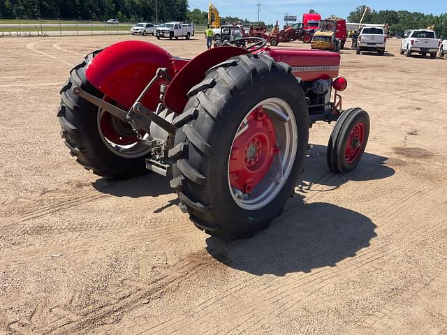 Image of Massey Ferguson 135 equipment image 4