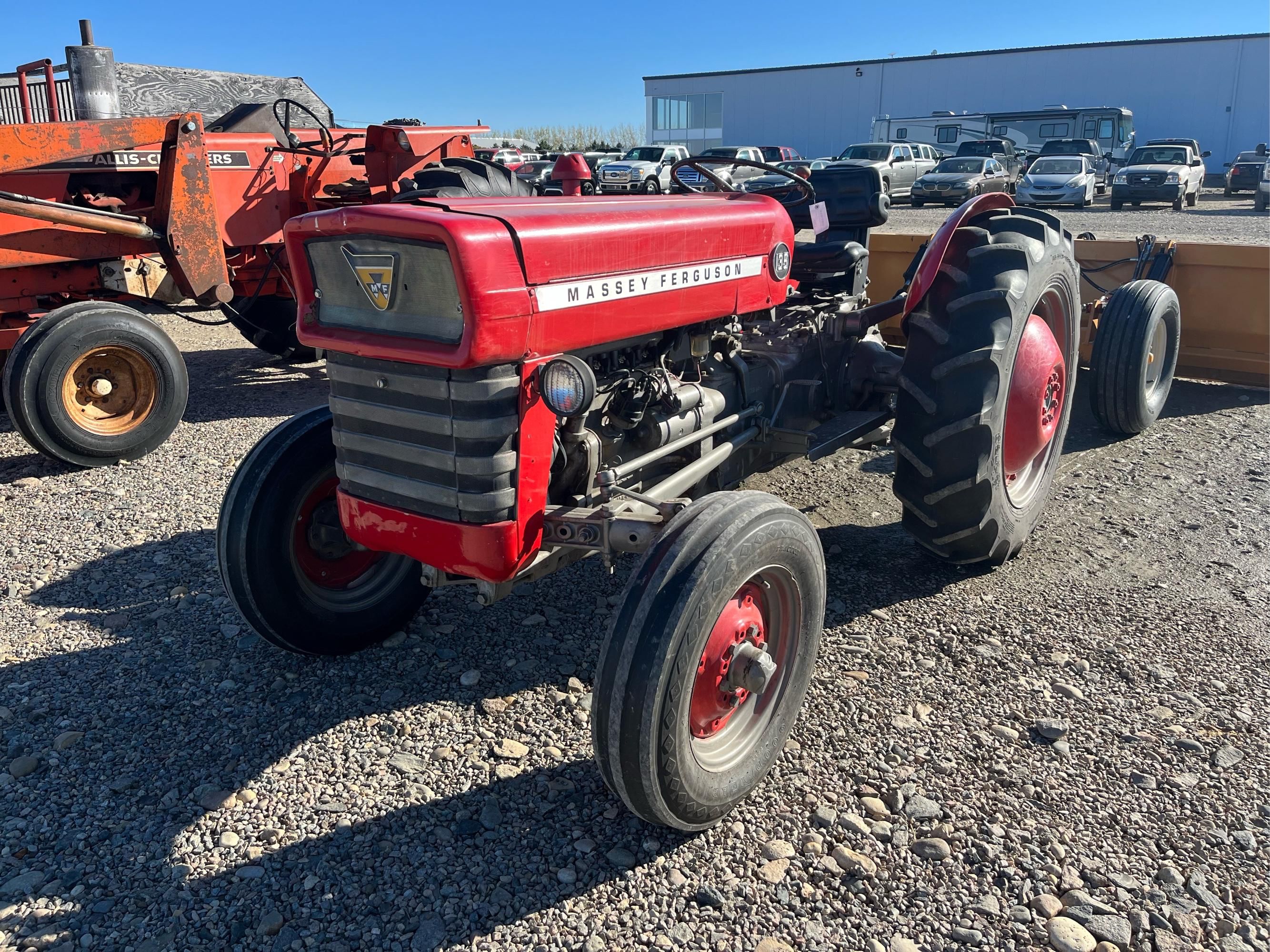 Main image Massey Ferguson 135