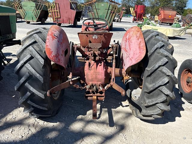 Image of Massey Ferguson 135 equipment image 4