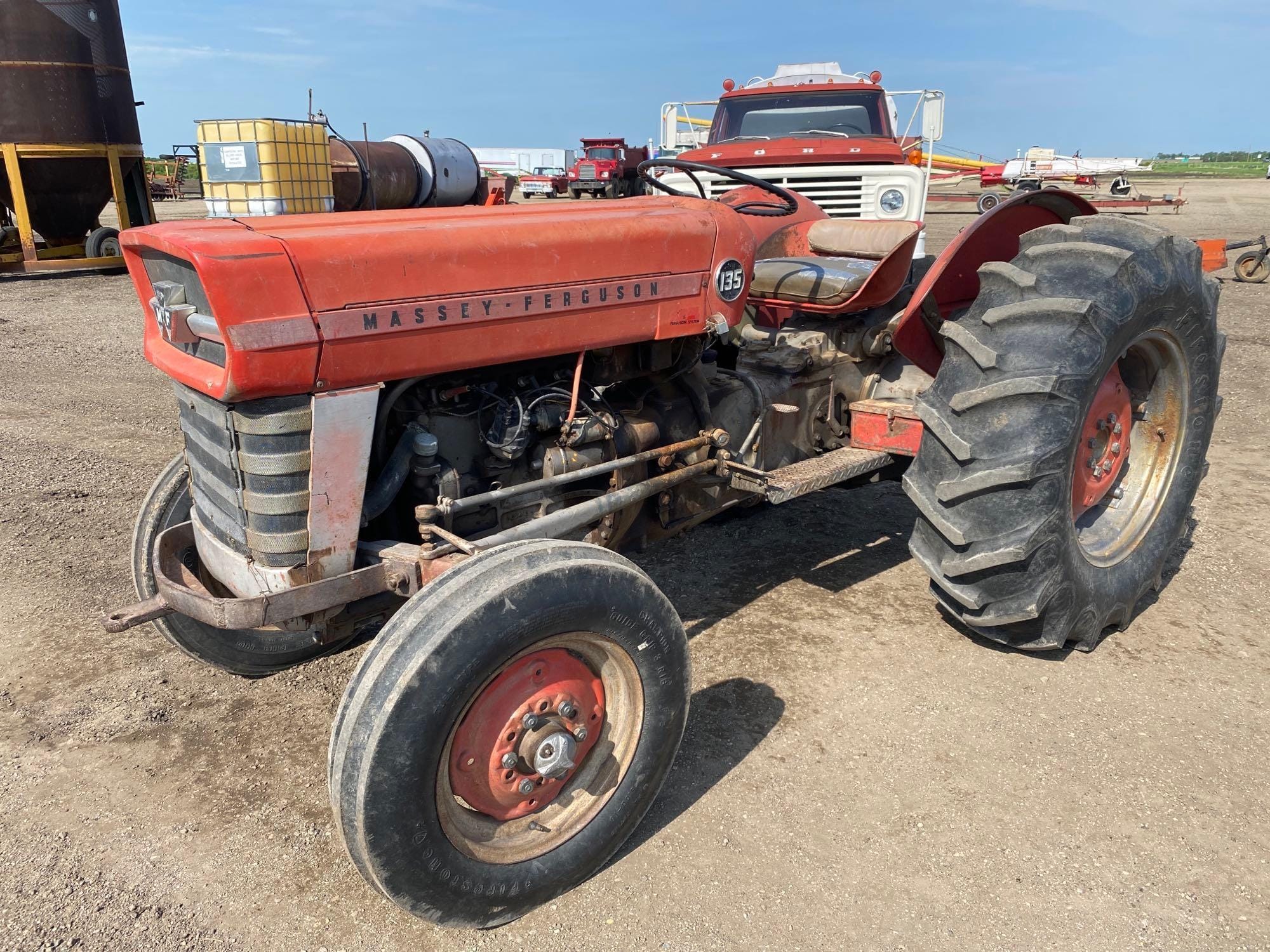 Main image Massey Ferguson 135