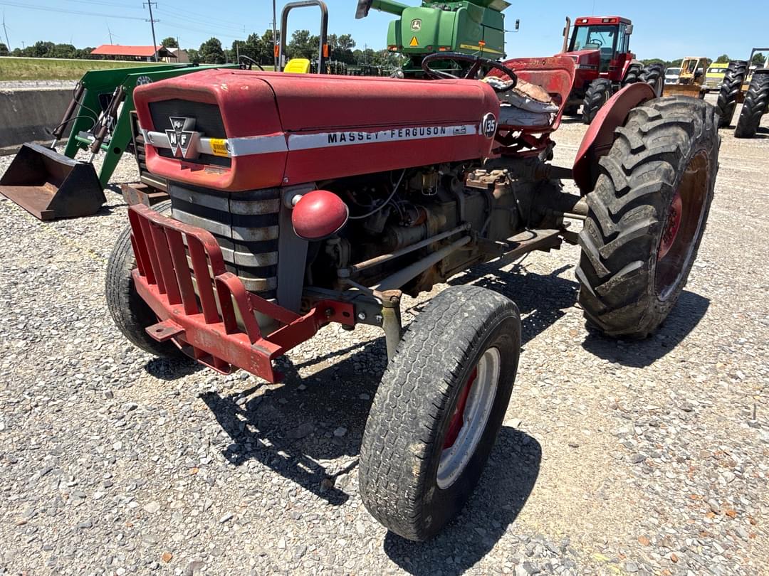 Image of Massey Ferguson 135 Primary image