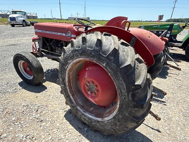 Image of Massey Ferguson 135 equipment image 4