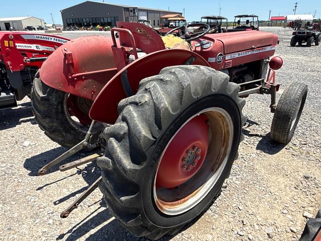 Image of Massey Ferguson 135 equipment image 3